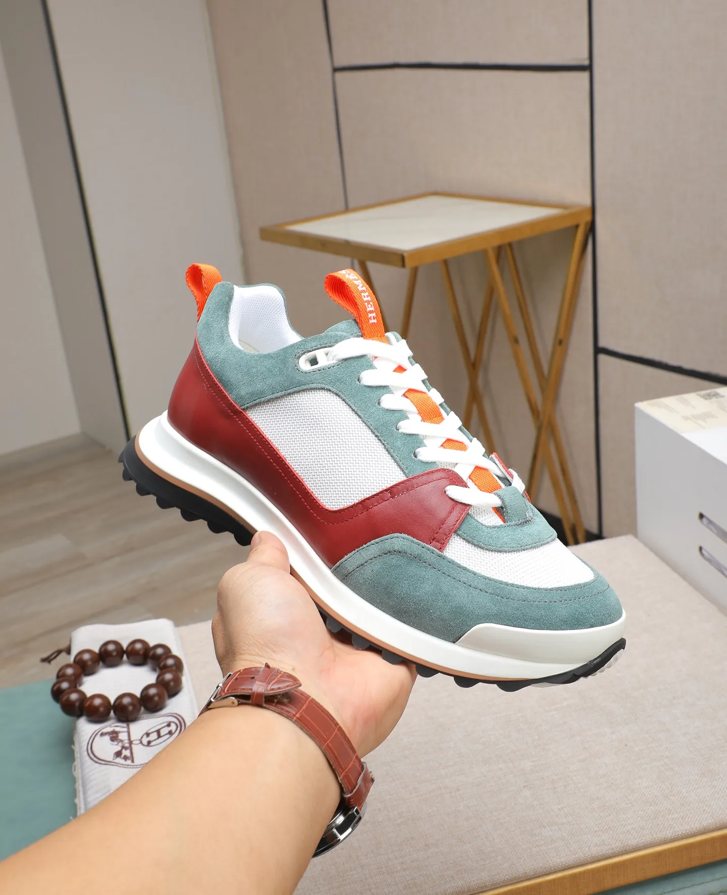 Men's shoes 💰760 Hermes🐴 25ss new autumn and winter products! Classic boot shape + British color matching design, imported calfskin, classic and durable! The original inverted mold last, the ultimate 1:1 shape, and the imported high-end cowhide presents a refined texture! Open the mold to customize the A-grade high-density private mold outsole with luxurious packaging! - Unique quality, 39-44 (38 45 46 customized)